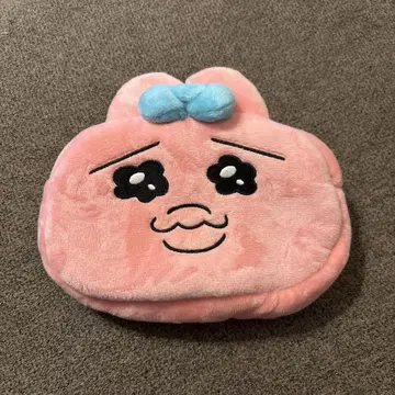 핑크색 캐릭터 쿠션