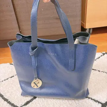 FURLA 네이비 토트백