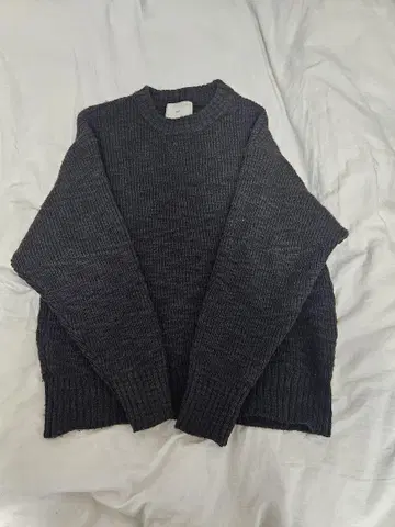 슈가힐 LOW GAUGE KNIT SWEATER 블랙