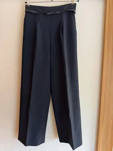 그린 라벨 릴랙싱 네이비 와이드 팬츠 벨트 포함