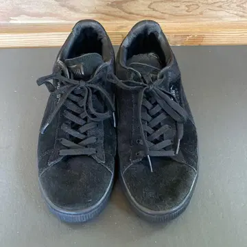 Puma Suede 블랙 스니커즈 26cm