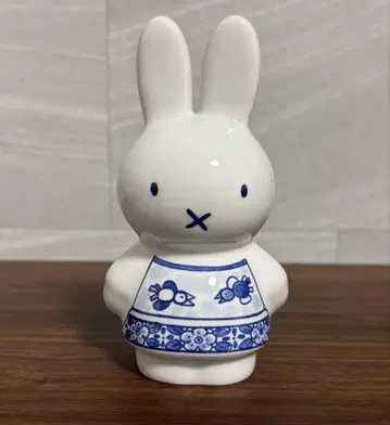 만박 오란 파빌리온 미피 동상