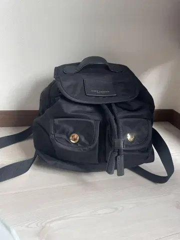 새상품급 MARCJACOBS 백팩 블랙