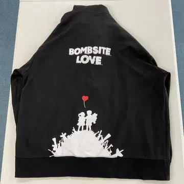 BOMBSITE LOVE 후드 부착 집업 자켓