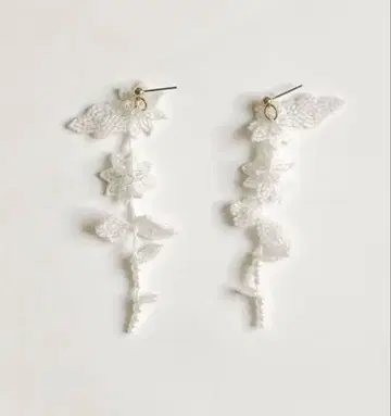 [ A.B. ELLIE ] MARIANA STRANDS 귀걸이