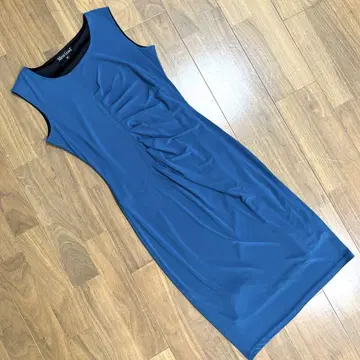Mimi Grant 슬리브리스 무릎 기장 원피스 MT