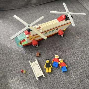 2점째부터 200엔 할인되는 LEGO 헬리콥터 세트 피규어 포함