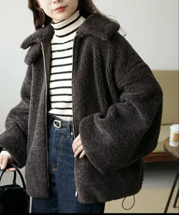 컬리 퍼 스탠드 블루종 디스코트