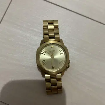 NIXON THE RANGER 40 골드 아날로그 손목시계