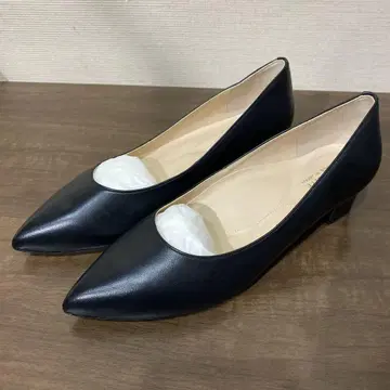 Attenir 블랙 가죽 스틸레토 펌프스