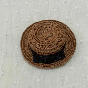 체리 오다니 미유키 밀짚모자 햇 아웃핏 작가
