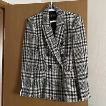 ZARA 체크 무늬 더블 브레스트 자켓