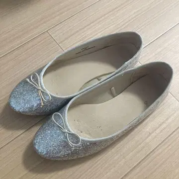 GU 실버 글리터 플랫슈즈
