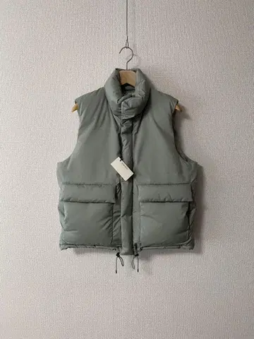 AURALEE LIGHT FINX POLYESTER DOWN VEST 3