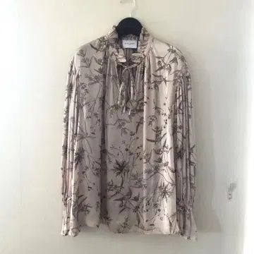 UNITED ARROWS 보타니컬 프린트 프릴 블라우스 드레이프감 일본제
