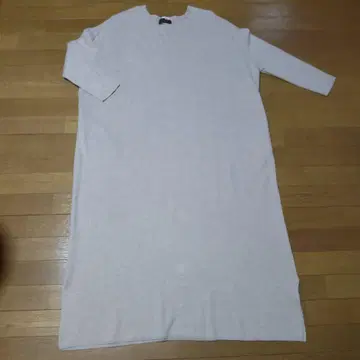 antiqua pattern torso 시리즈 베이지 롱 원피스