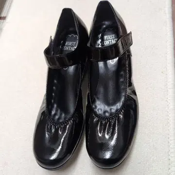 블랙 웨지 힐 펌프스 스트랩 포함 미사용 새상품