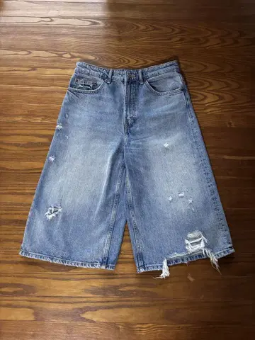 zara 데미지 데님 버뮤다 팬츠