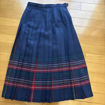 GLEN NEVIS 네이비 플리츠 스커트 L 사이즈