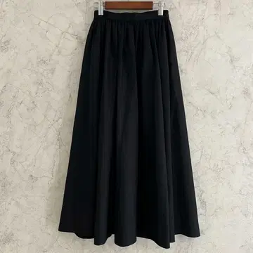 [새상품급] yori 23SS 플레어 롱 스커트 블랙 36