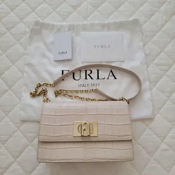 FURLA 메트로폴리스