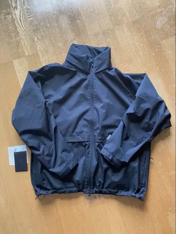 GORE-TEX WINDSTOPPER TECH SPORTS JACKET
