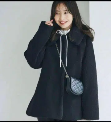 베이스먼트 온라인 보아 숏코트 블랙