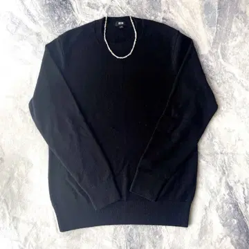UNIQLO 캐시미어 100% M 사이즈 블랙 크루넥 니트 스웨터 긴팔