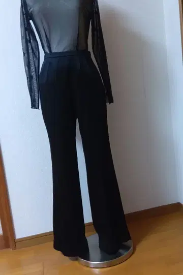 히로코 코시노 디자인 오피스 블랙 새틴 팬츠