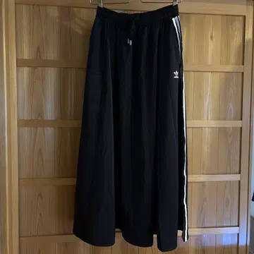 adidas 블랙 롱 스커트