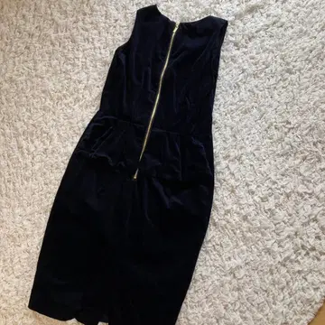 아키코 오가와 벨벳 벨로아 페플럼 원피스 골드 지퍼 38M