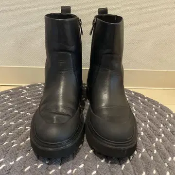 츠모리치사토 레인부츠