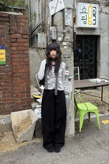 DAYDAYseoul spin logo cardigan 블랙