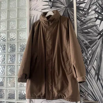 유니클로 블록테크 코트 L 베이지 새상품급 울트라 라이트 다운 경량