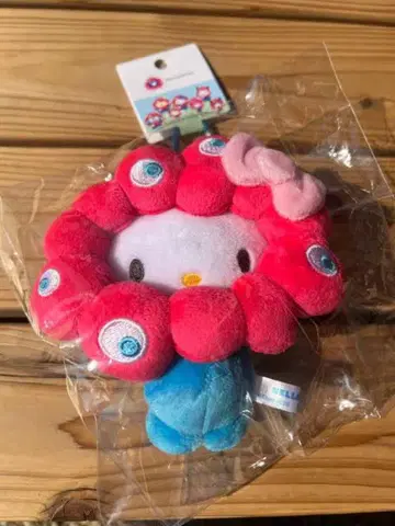 헬로키티 미야쿠미야쿠 카라비너 포함 봉제 인형 키링