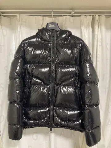 HERNO GLOSS 라커 가공 다운 자켓