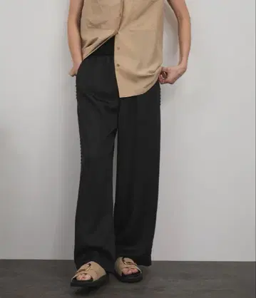 SALON adam et rope' 릴랙스 팬츠