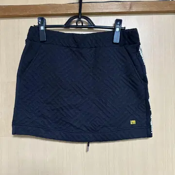 라벨 마우스 블랙 퀼팅 스커트 여성용 골프