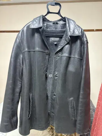 GUESS 블랙 가죽 자켓