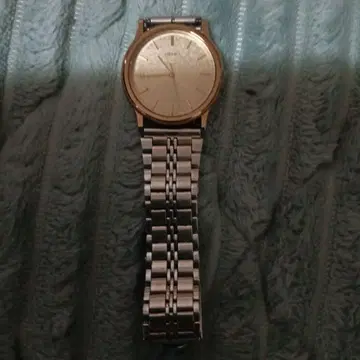 1970년대 SEIKO 쿼츠 손목시계 골드/실버