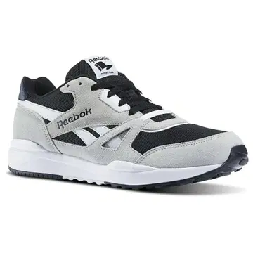 정가 8,788엔 23.5cm Reebok royal escape