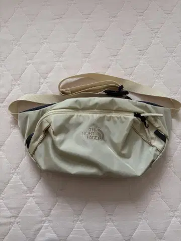 THE NORTH FACE 바디백 베이지