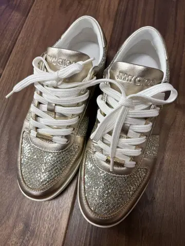 JIMMY CHOO 골드 글리터 스니커즈