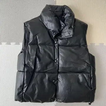 ZARA 가죽 다운 베스트