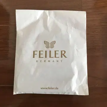 FEILER 손수건 버터플라이 씰이 포함된 종이 봉투