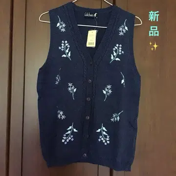 새상품 택 포함 Tulchan 자수 니트 베스트 M 네이비
