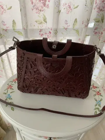 그레이스 콘티넨탈 카빙백
