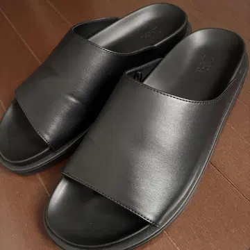 ZARA 블랙 슬라이드 샌들 42