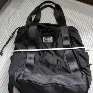 블랙 나일론 백팩