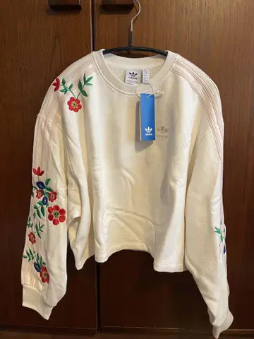 adidas 플로럴 그래픽 맨투맨